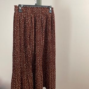 Ankle length brown / white polka dot skirt - elastic waste and pleated